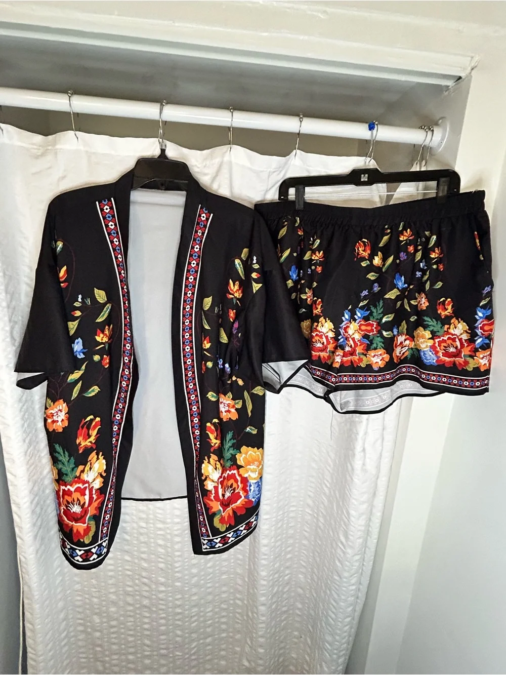SHEIN Black Floral print Kimono Jacket & Shorts Set